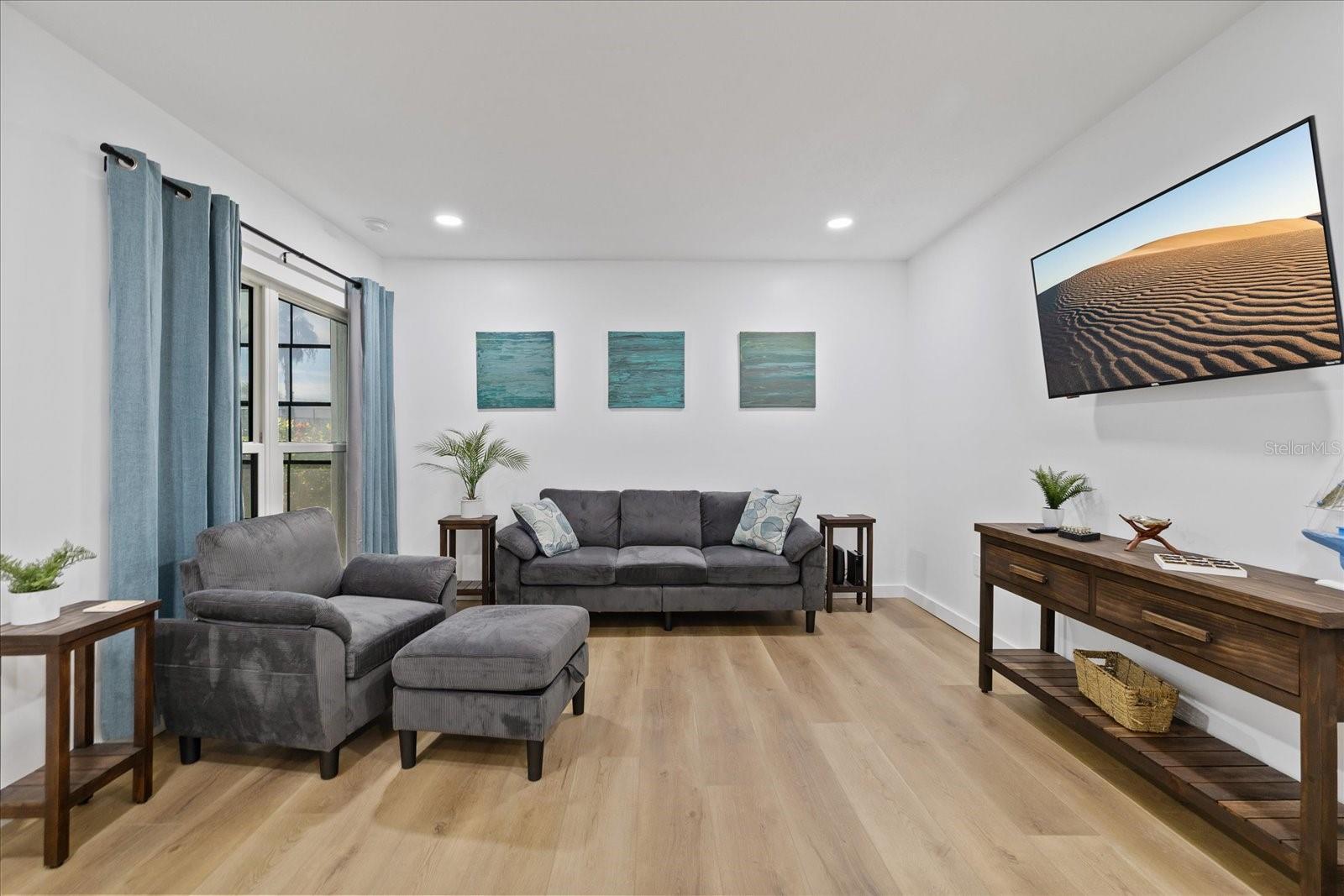 253 REX PL #B — photo 6