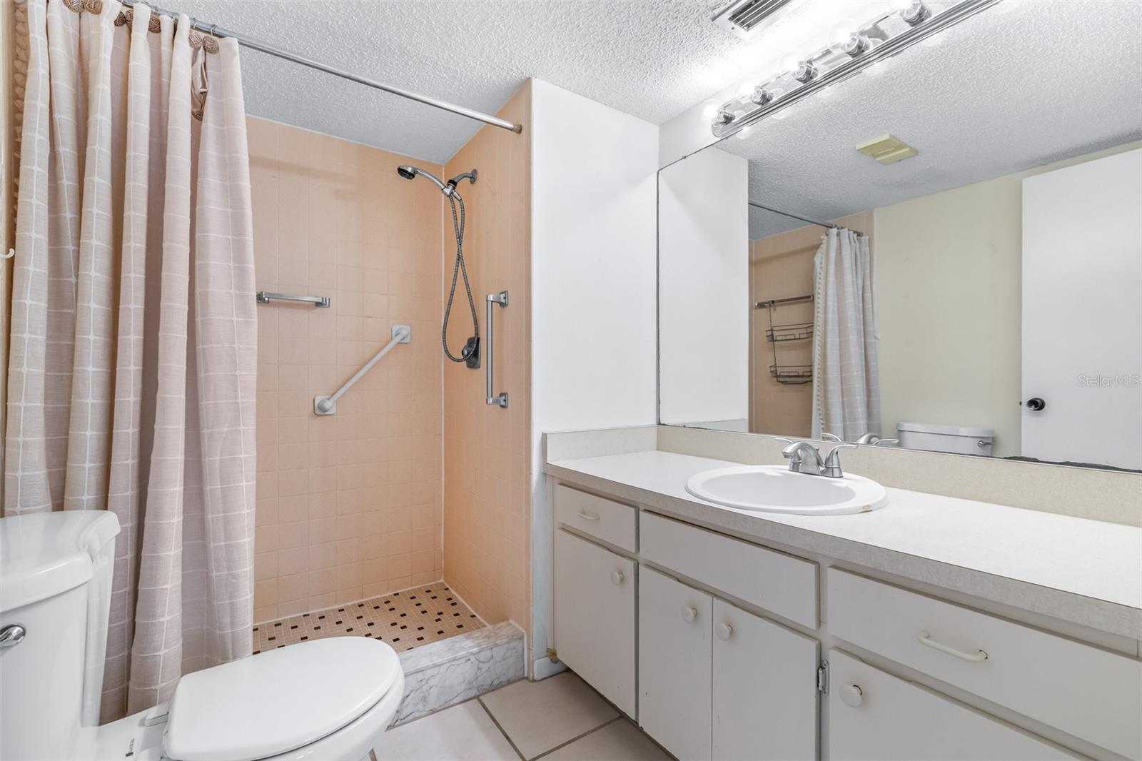1750 BELLEAIR FOREST DR #A8 — photo 22