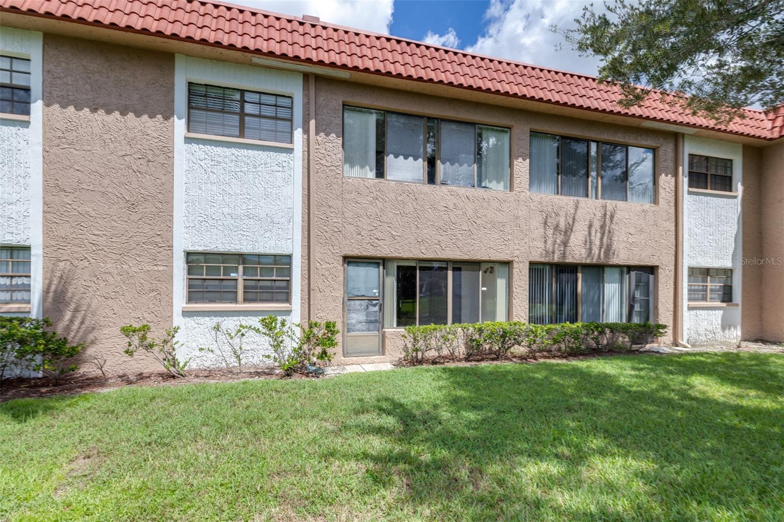 1750 BELLEAIR FOREST DR #A8 — photo 31