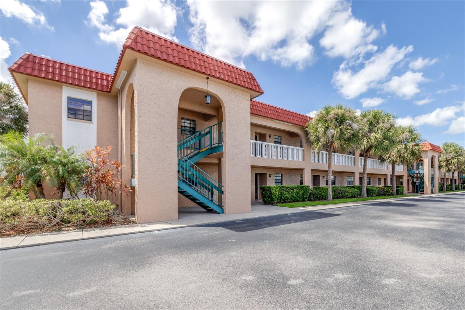 1750 BELLEAIR FOREST DR #A8 — photo 10