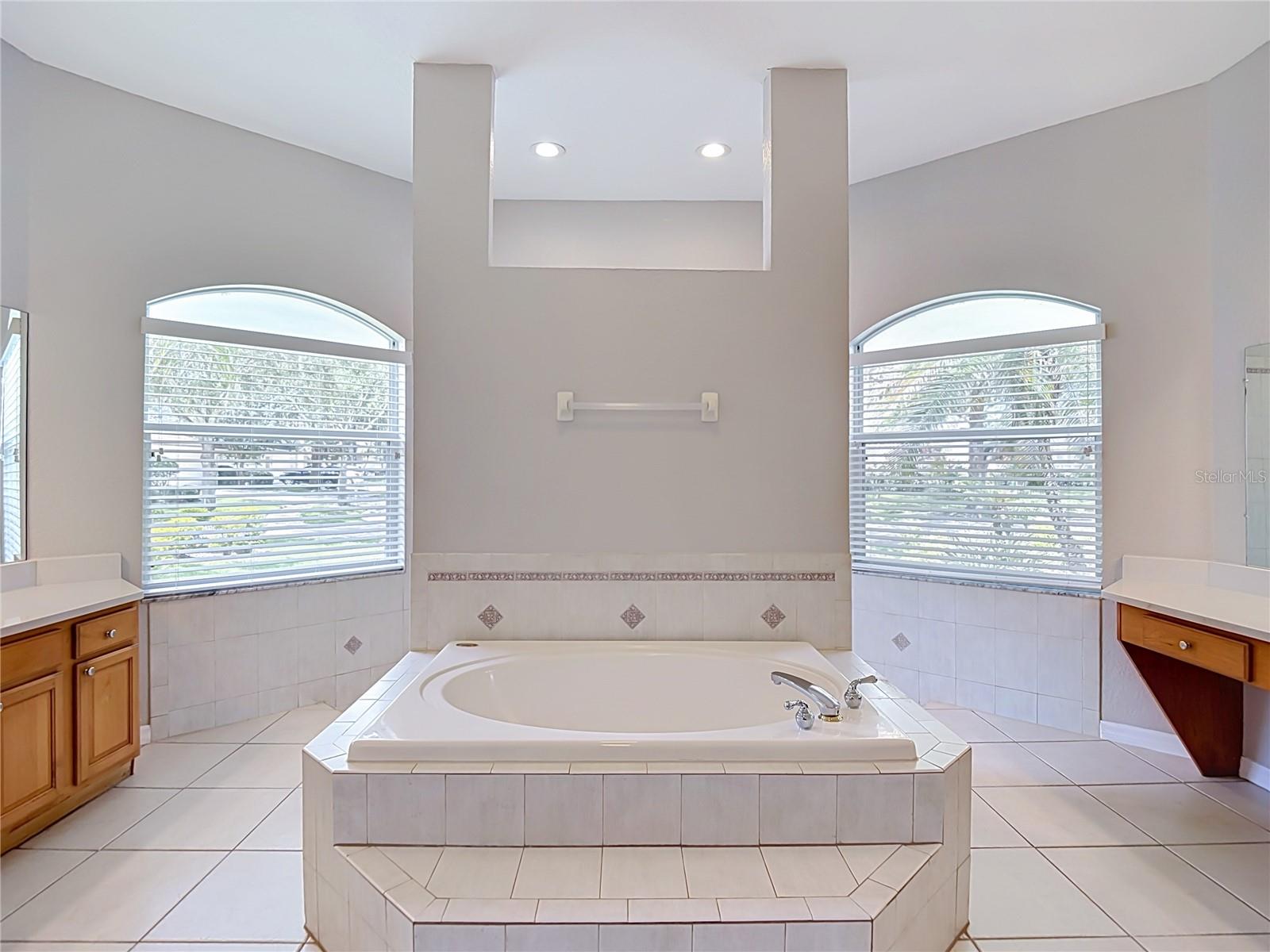 10221 GARDEN ALCOVE DR — photo 30