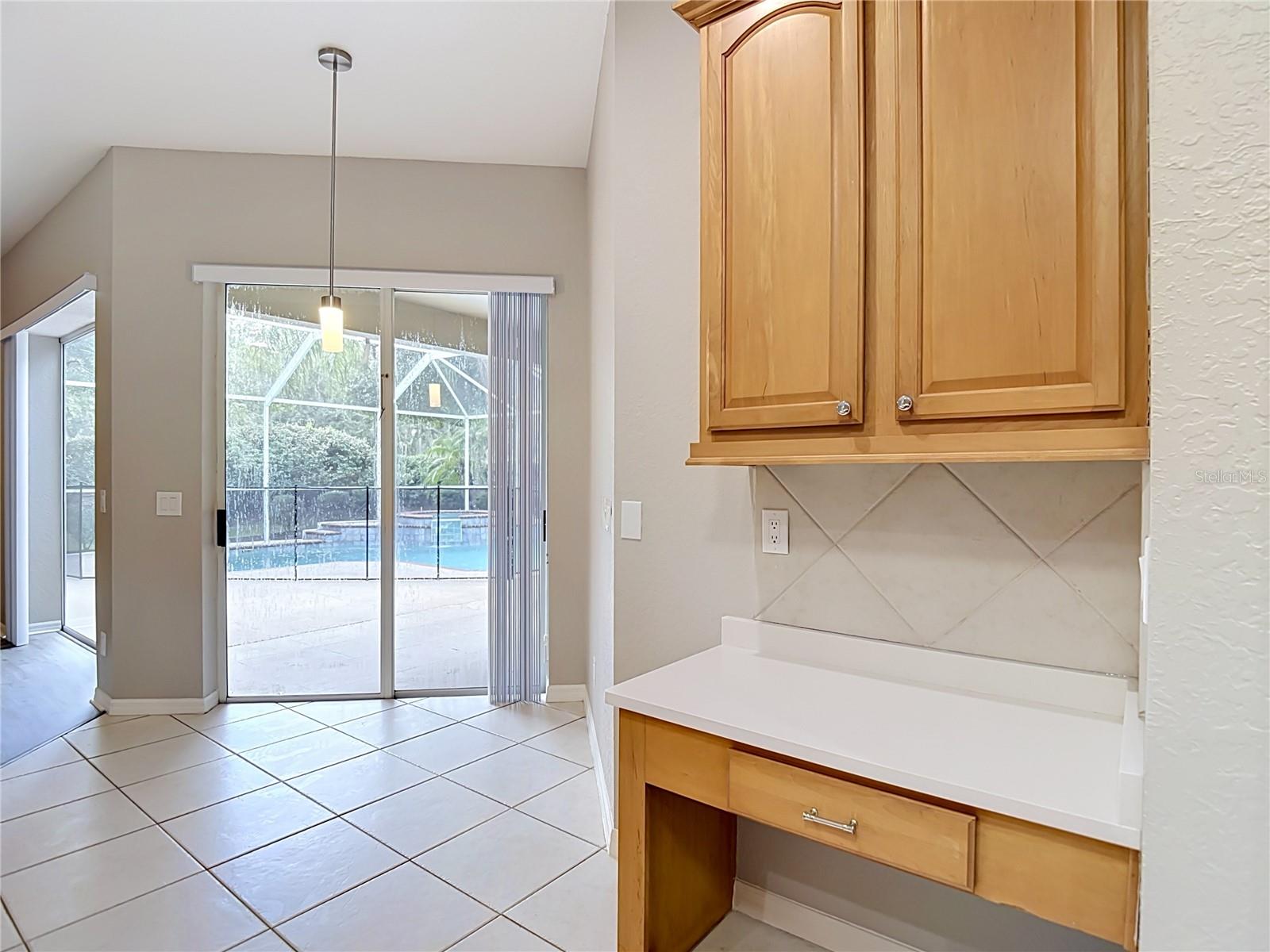 10221 GARDEN ALCOVE DR — photo 20