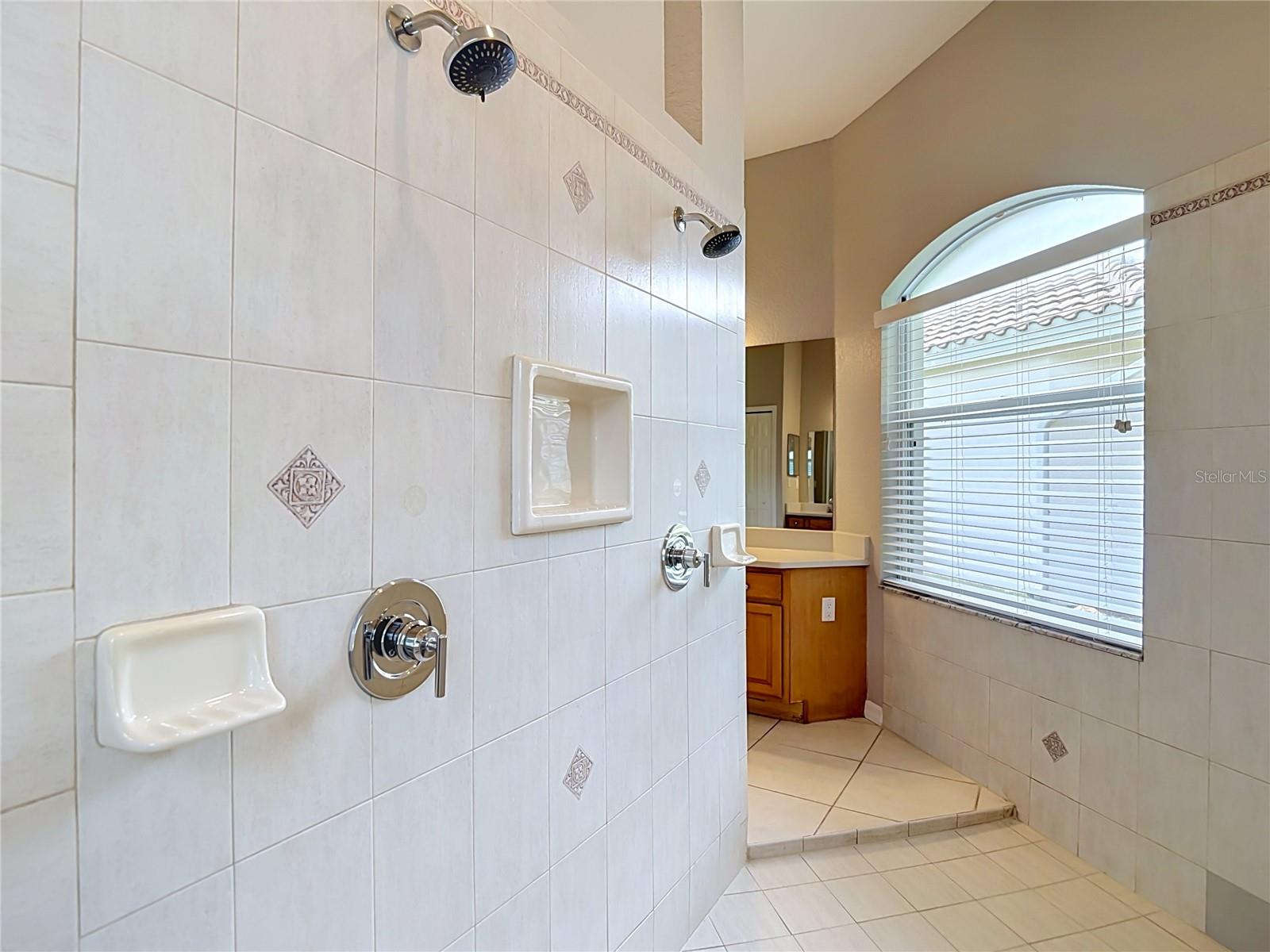 10221 GARDEN ALCOVE DR — photo 37