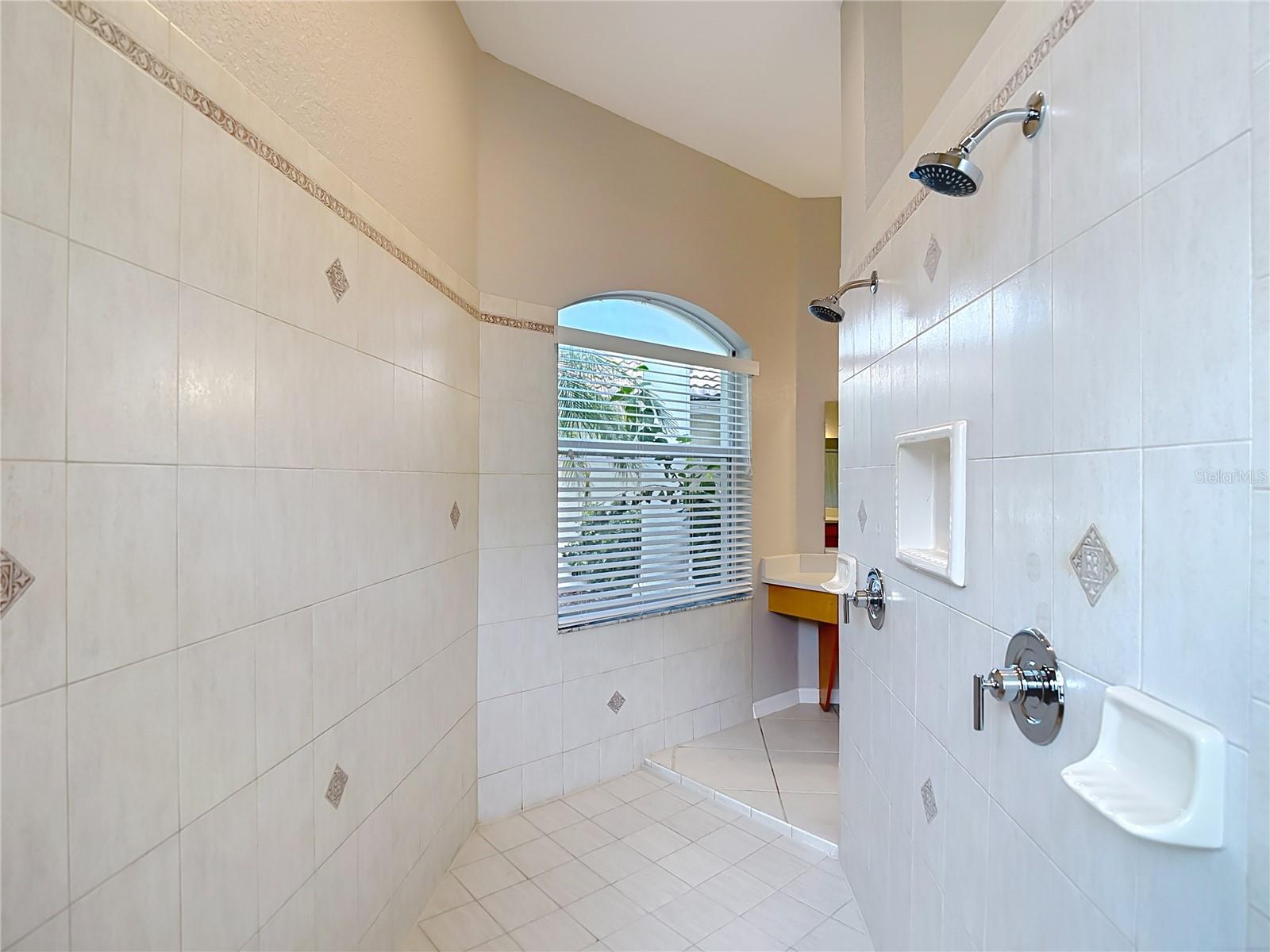10221 GARDEN ALCOVE DR — photo 36