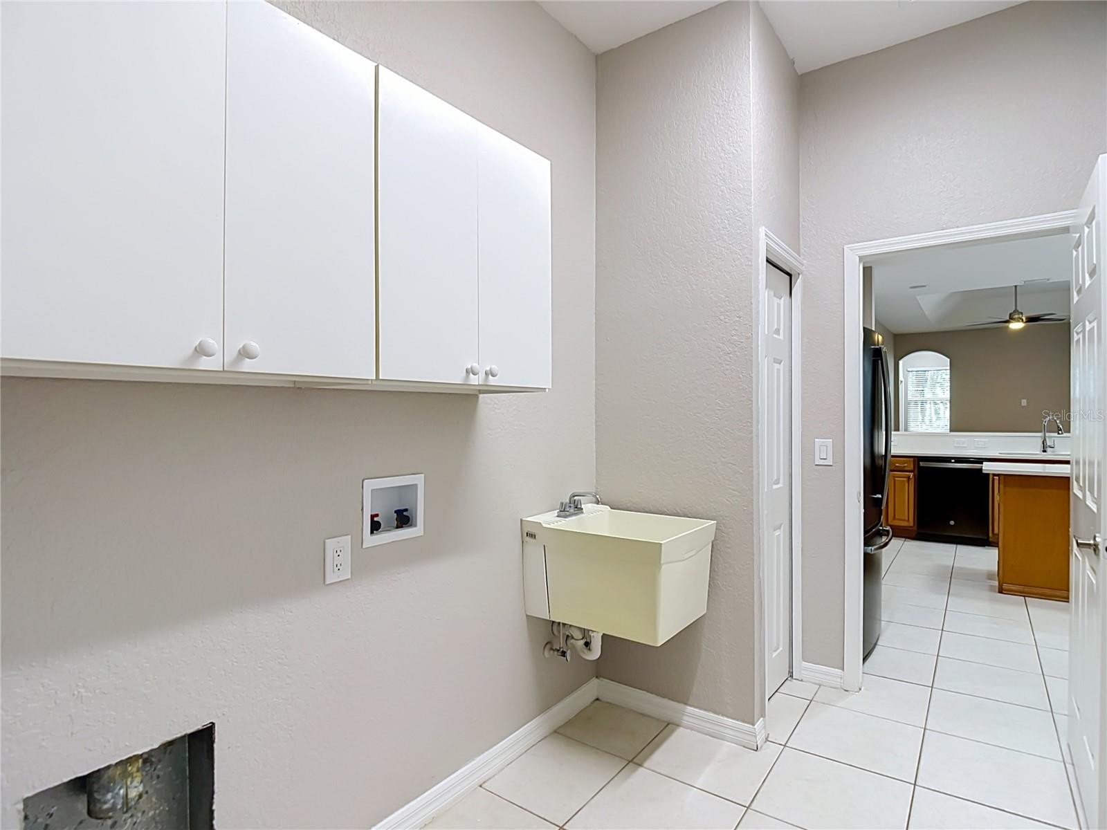 10221 GARDEN ALCOVE DR — photo 52