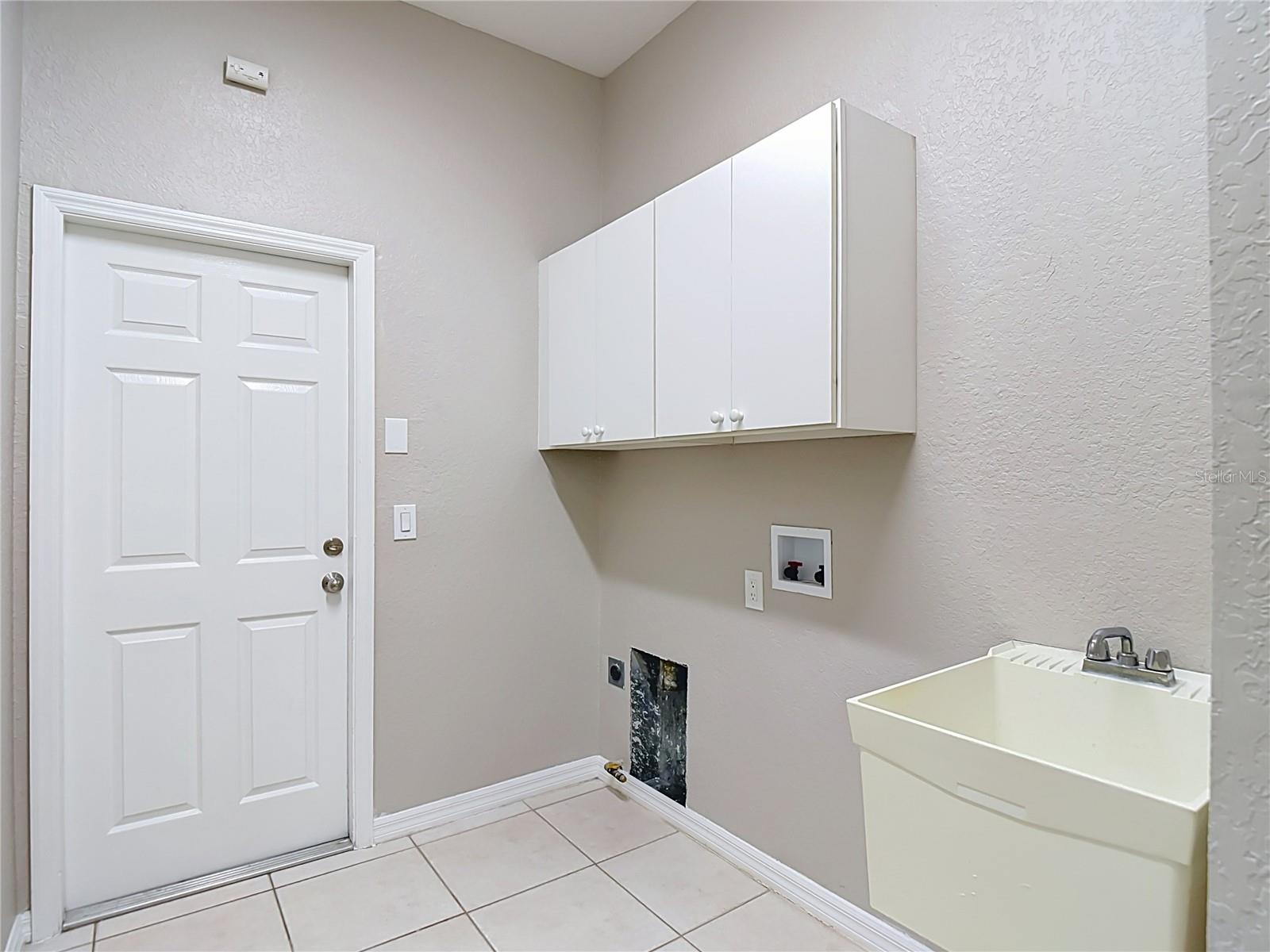 10221 GARDEN ALCOVE DR — photo 51