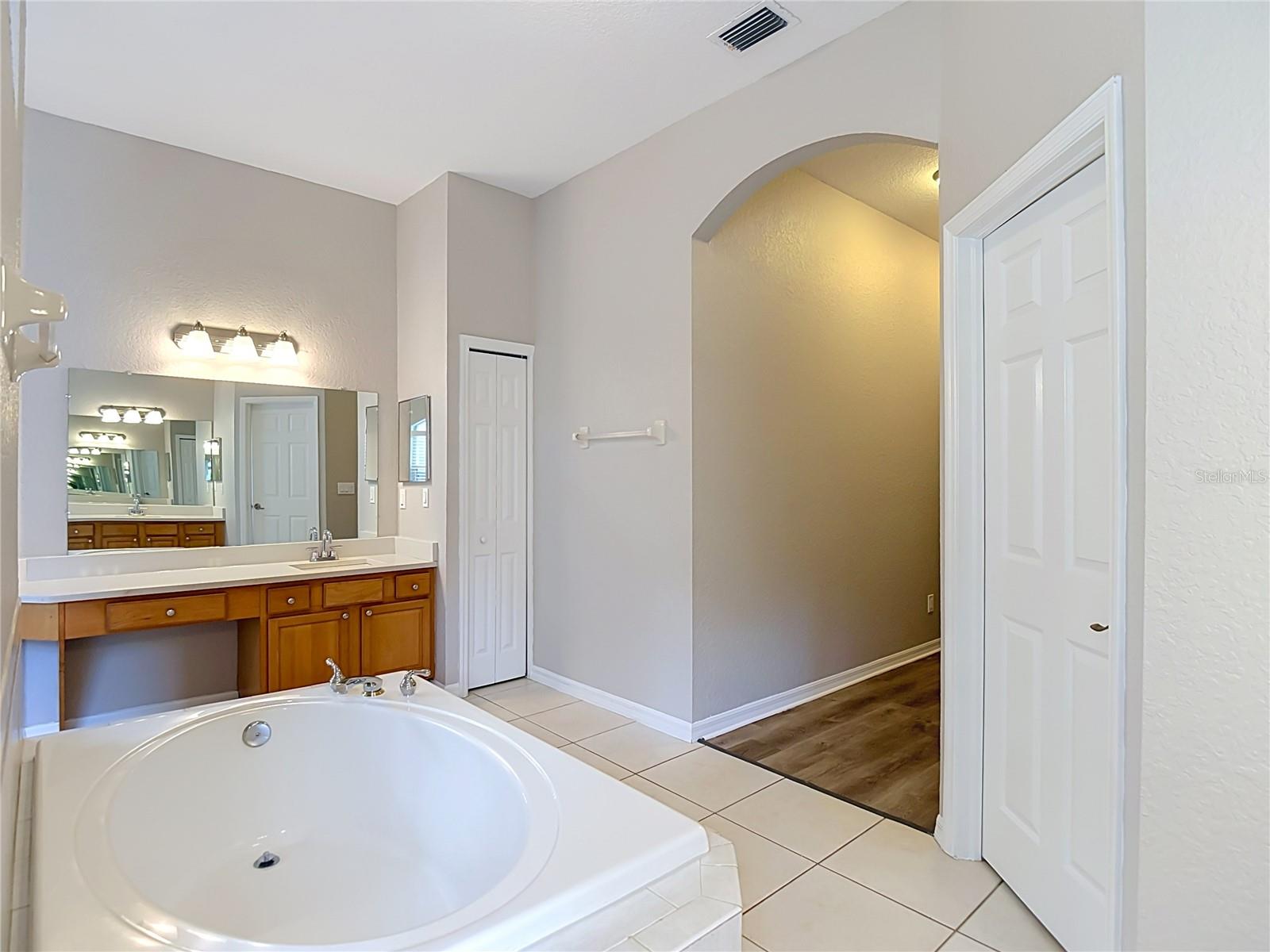 10221 GARDEN ALCOVE DR — photo 29