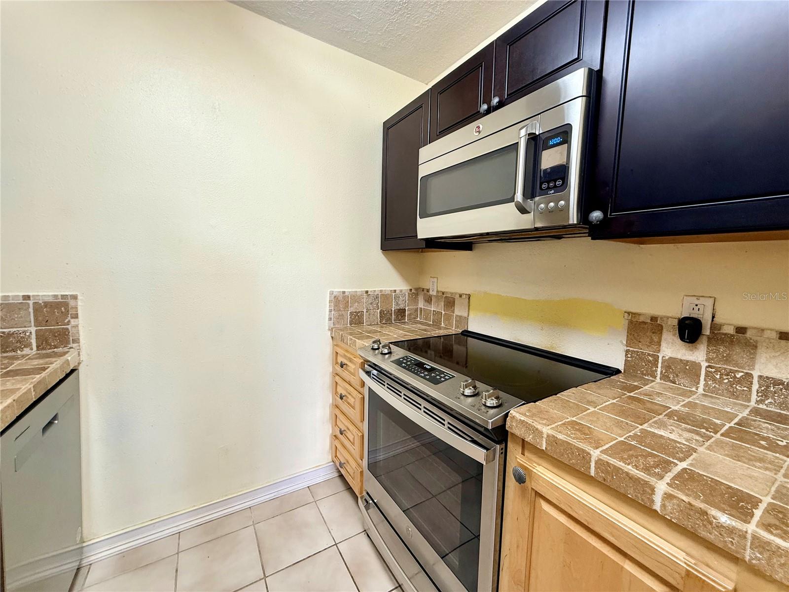 4784 BEACH DR SE #B — photo 5