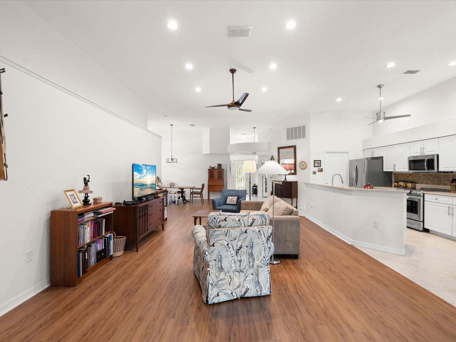 1101 HALEY LN — photo 10