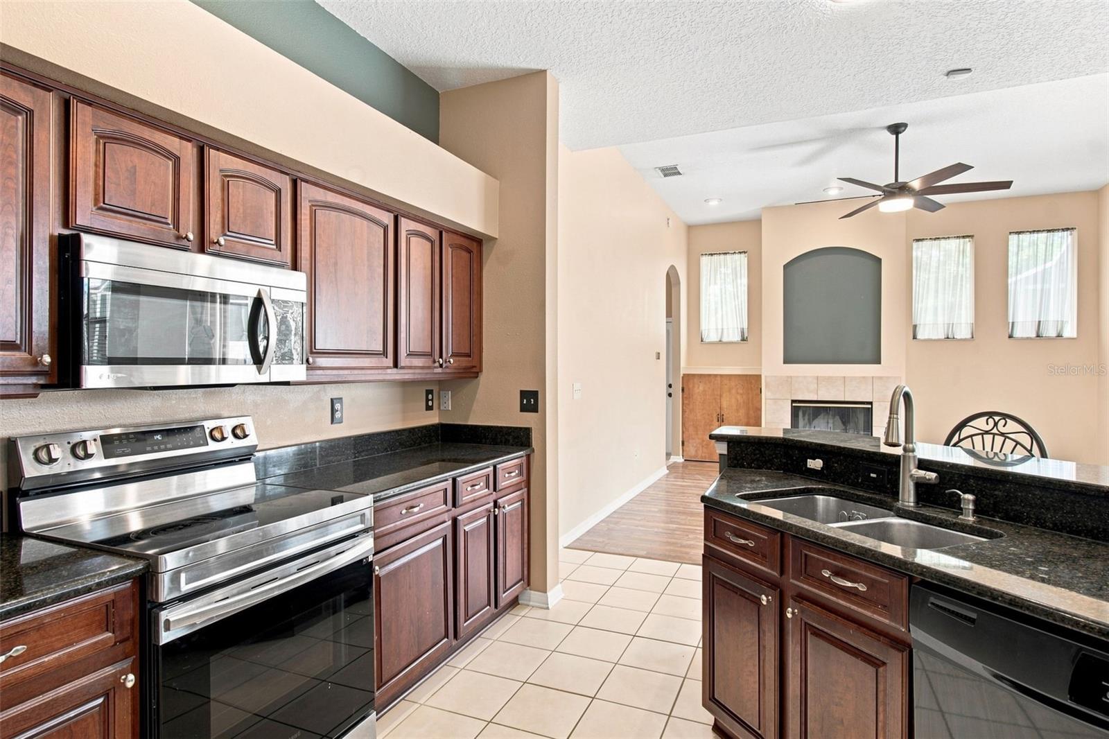 9905 BRANFORD CT — photo 24
