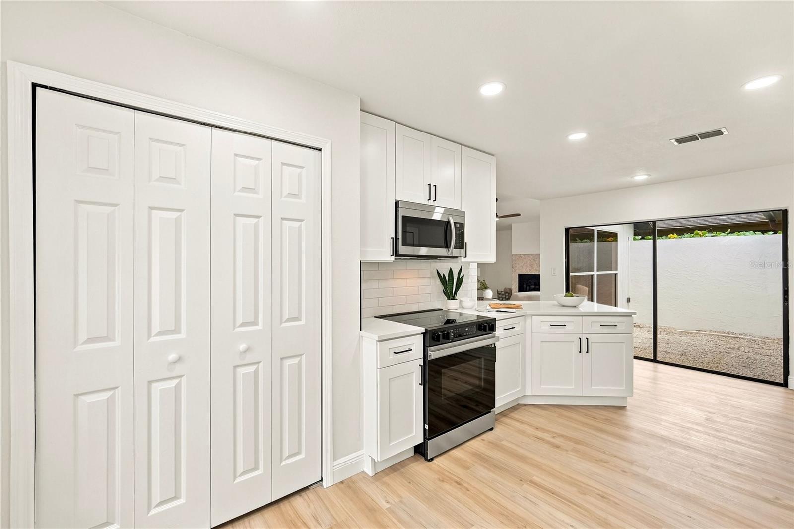 743 BONNIE BLVD — photo 16