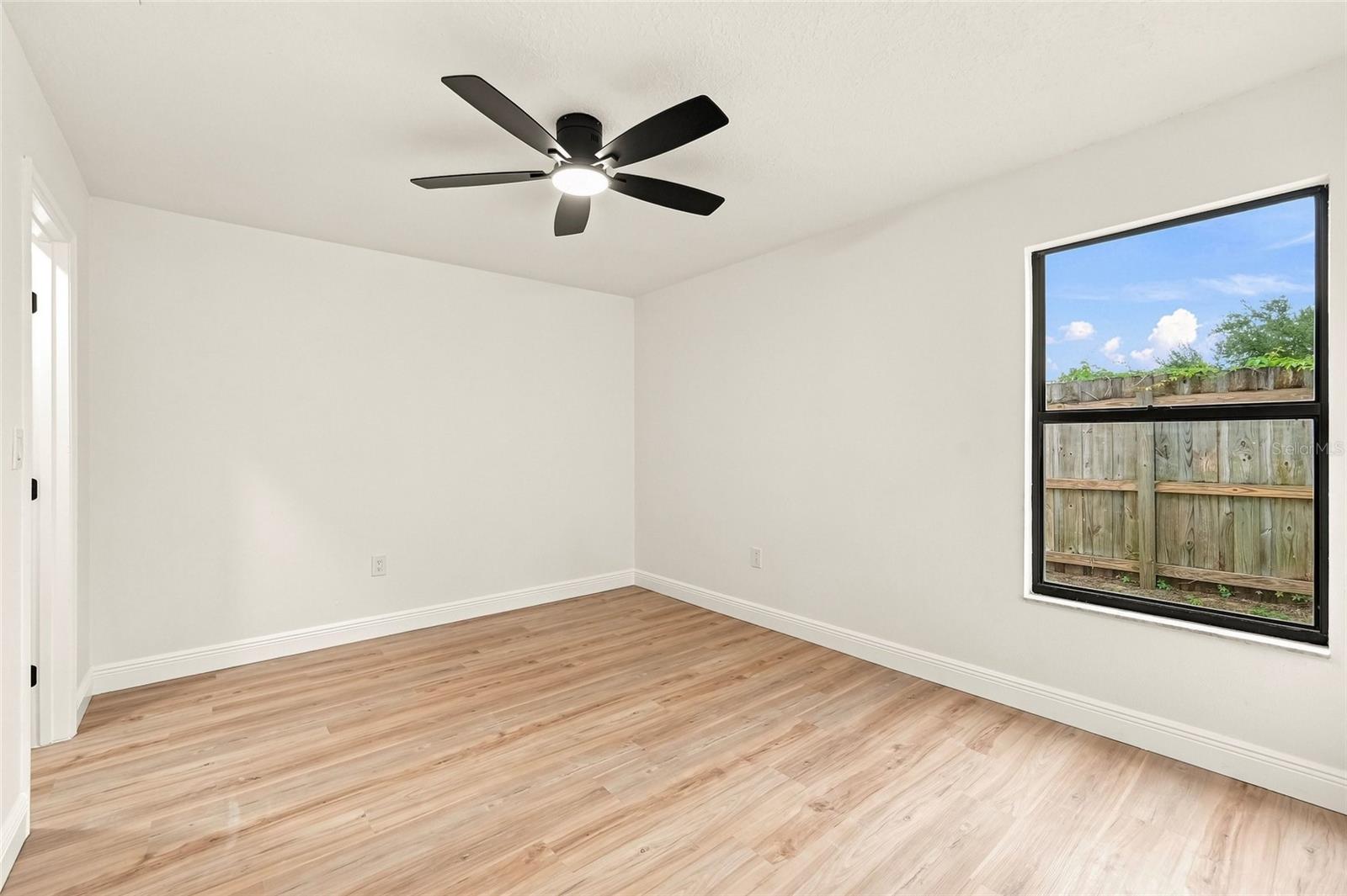 743 BONNIE BLVD — photo 23