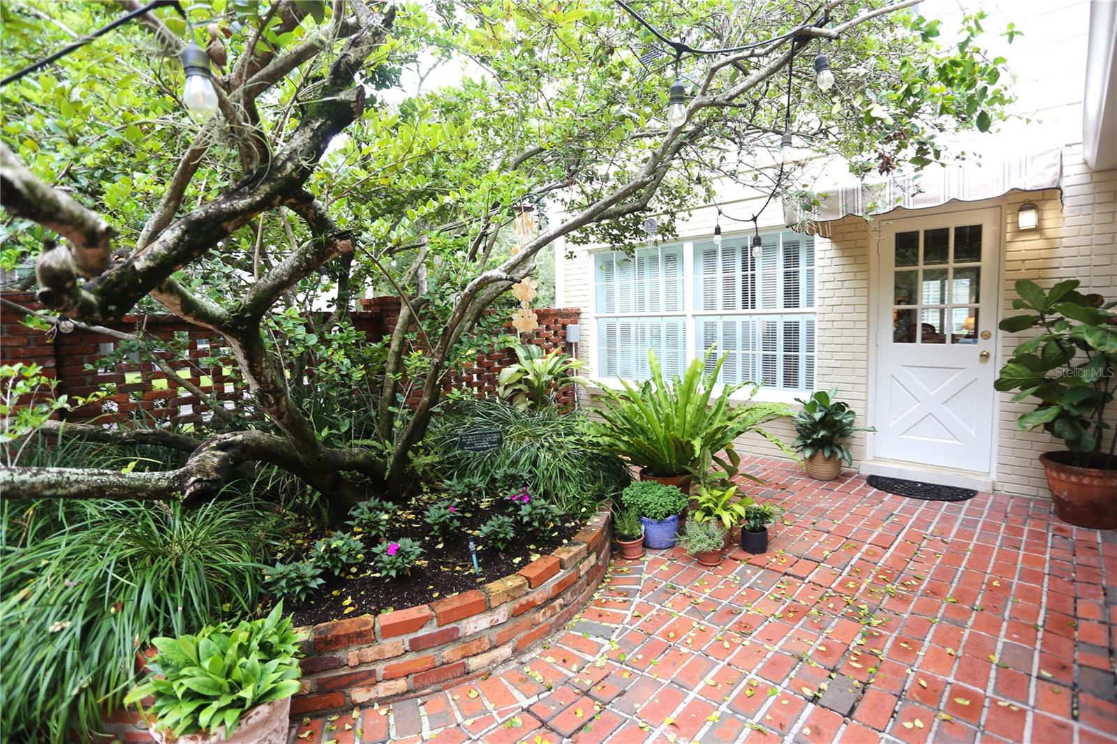 4414 W WATROUS AVE — photo 14