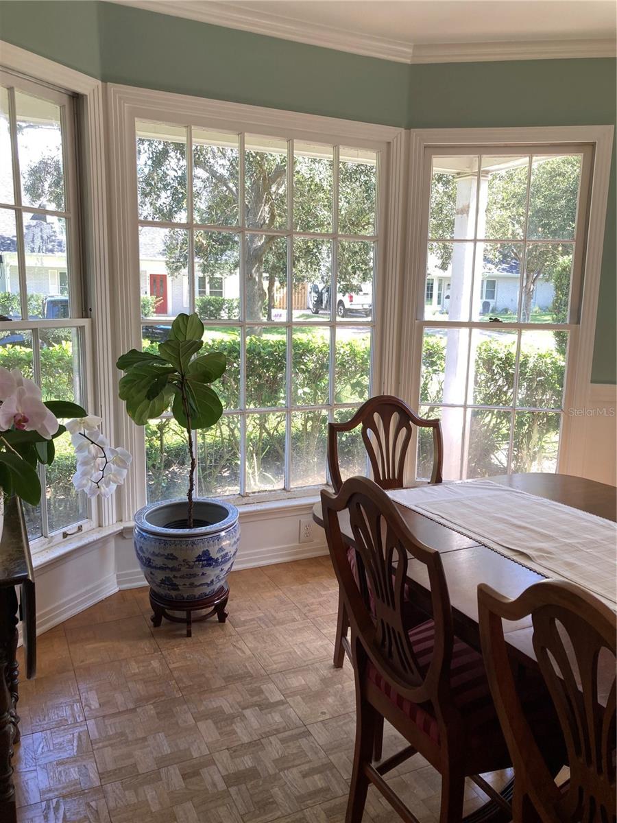 4414 W WATROUS AVE — photo 8