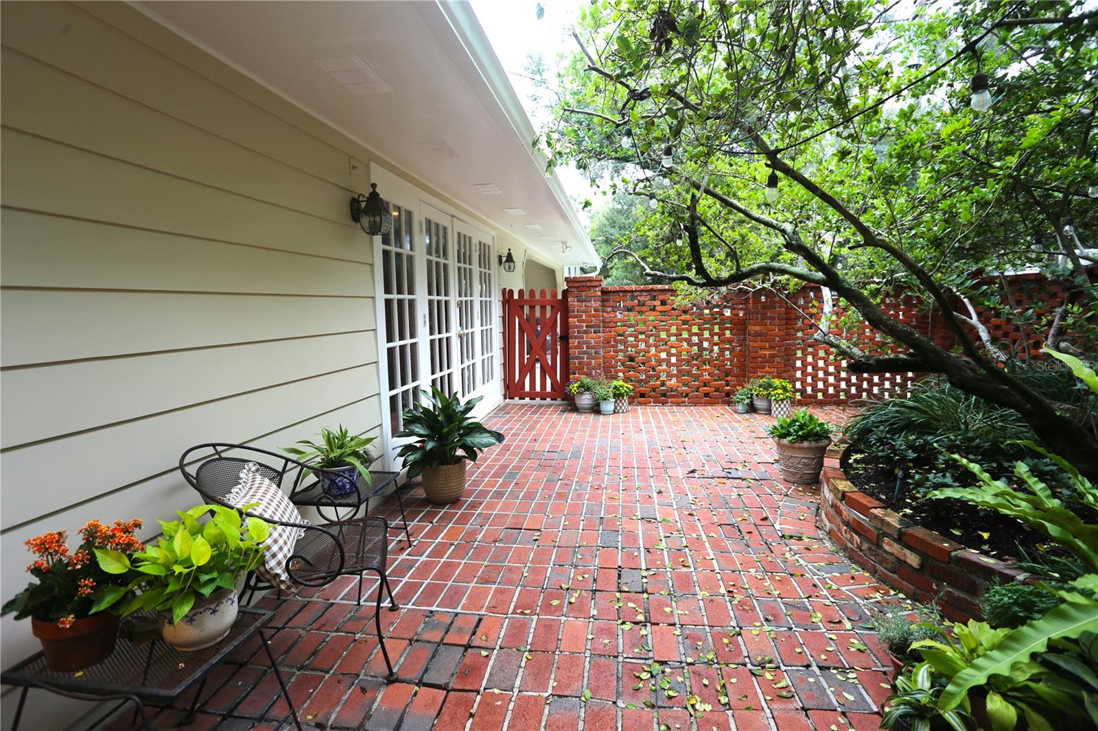 4414 W WATROUS AVE — photo 16