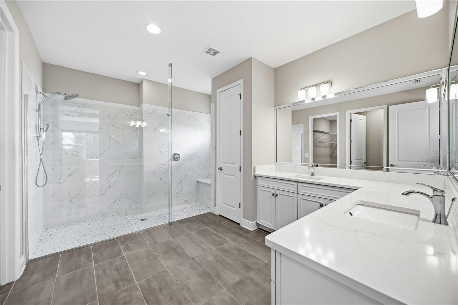 4745 ANTRIM DR — photo 17