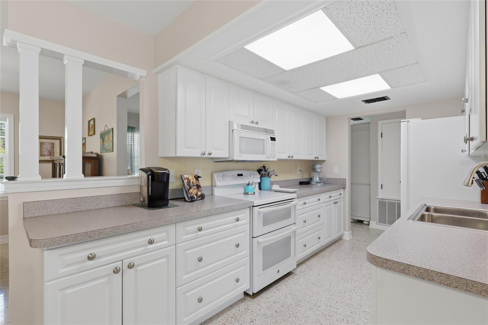 8403 S FLINTROCK CT — photo 11