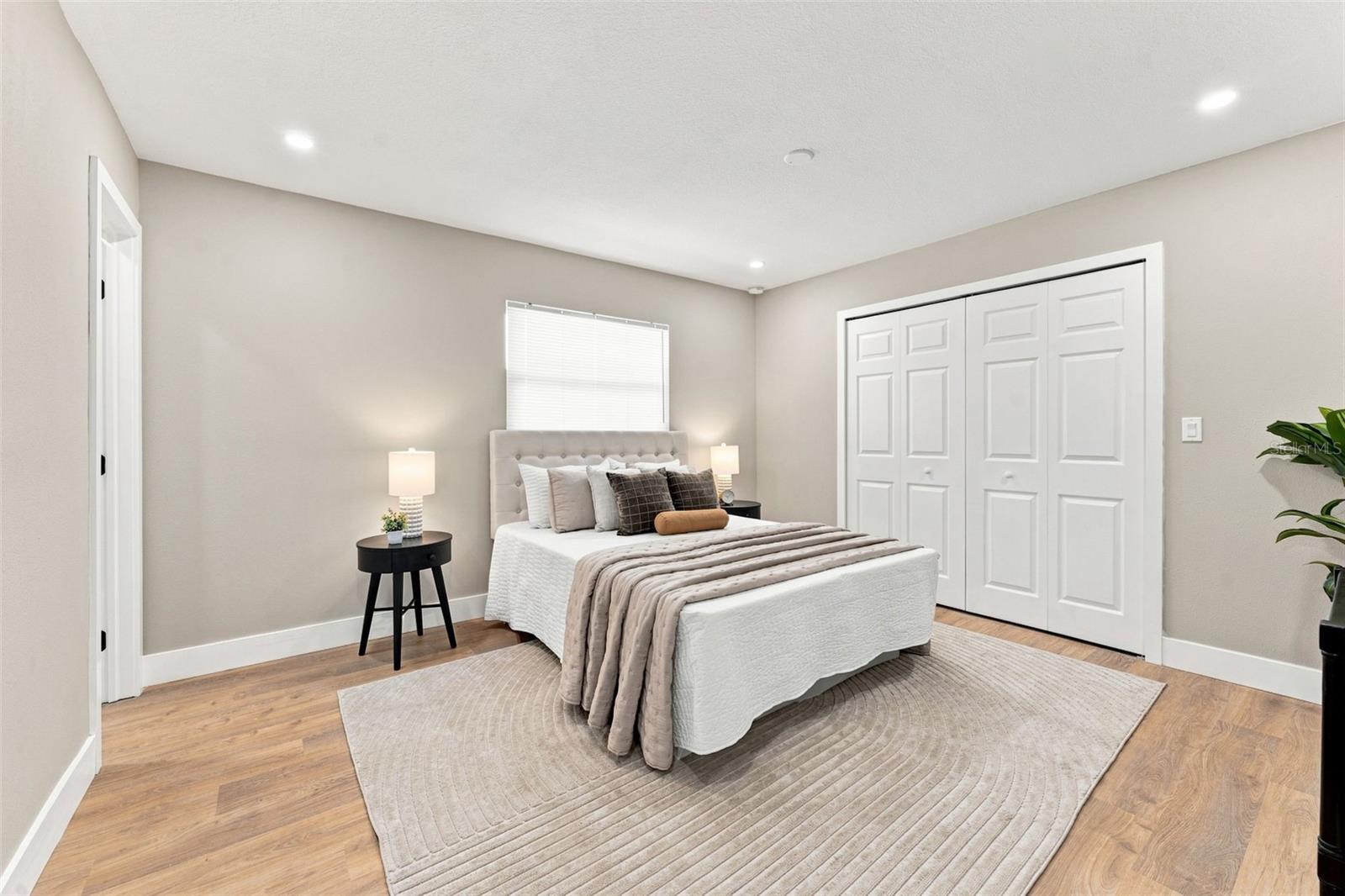 300 N BAY HILLS BLVD — photo 16