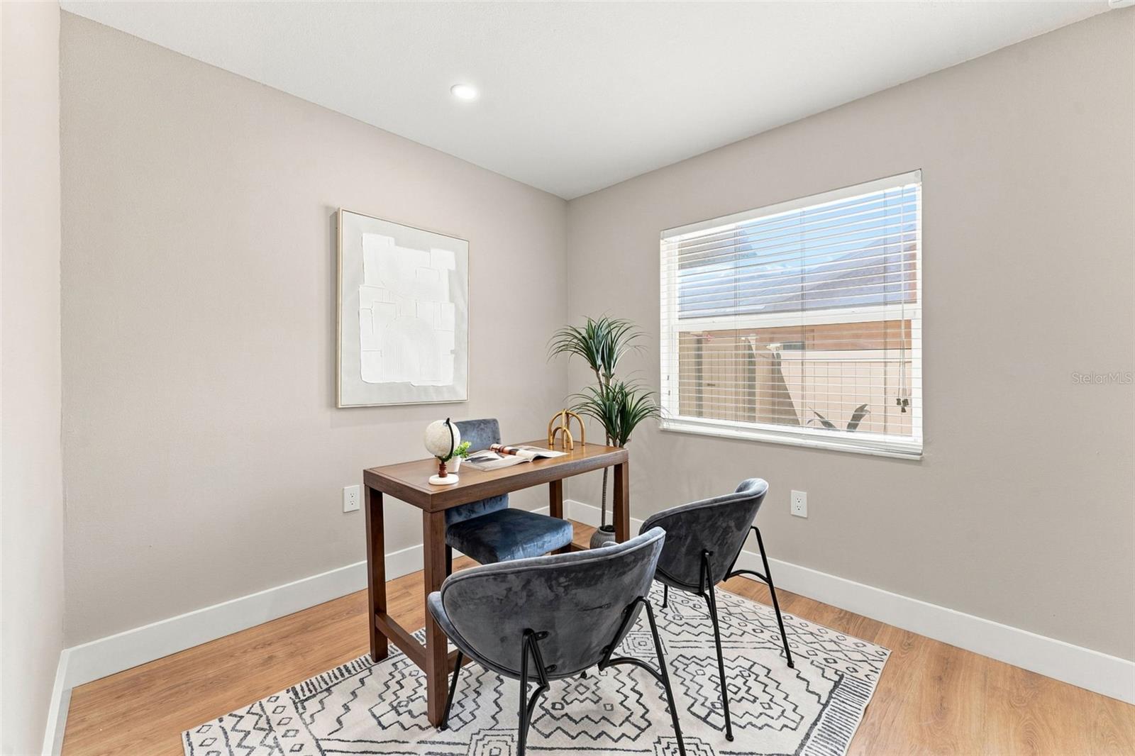 300 N BAY HILLS BLVD — photo 29
