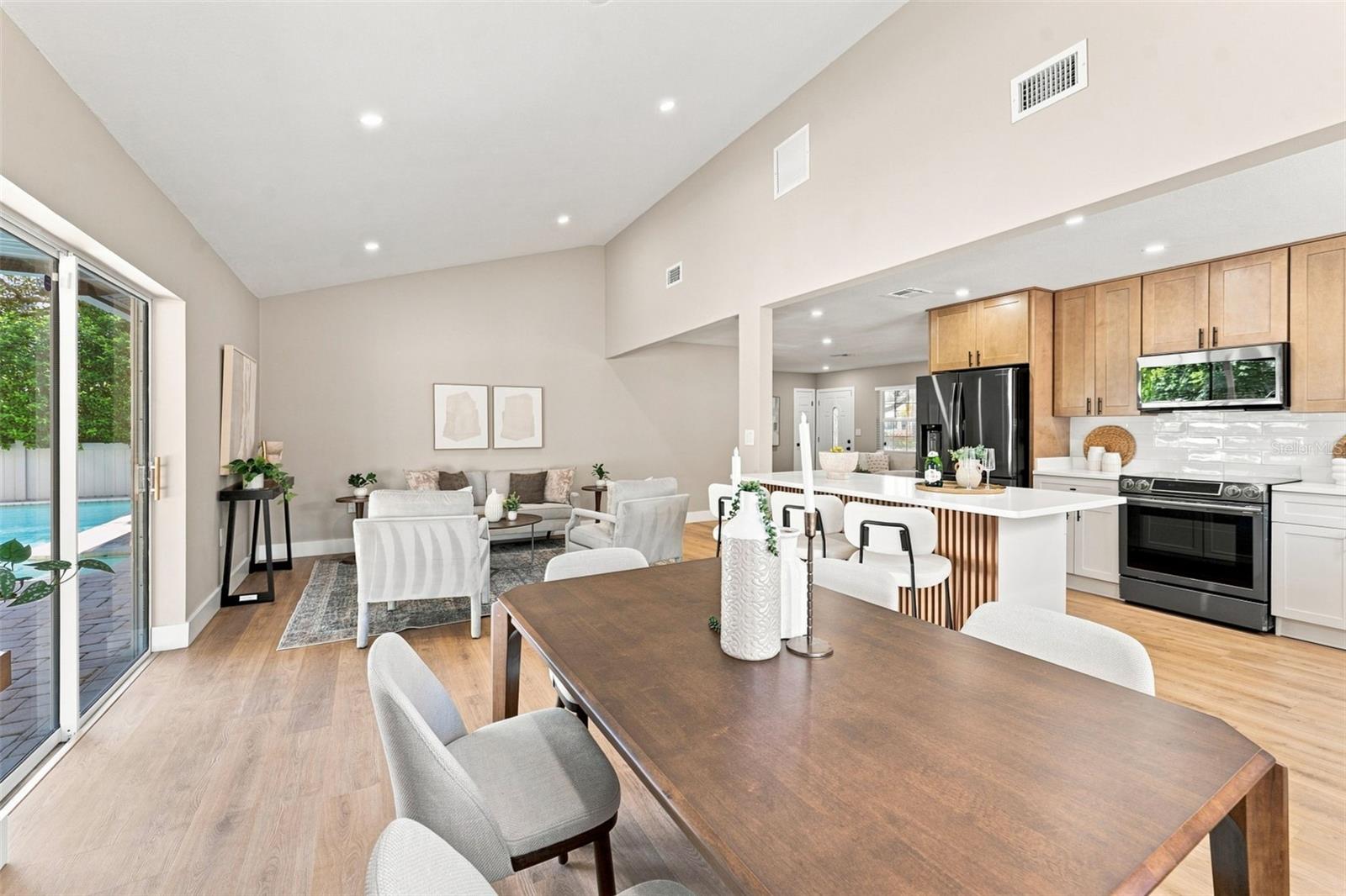 300 N BAY HILLS BLVD — photo 15