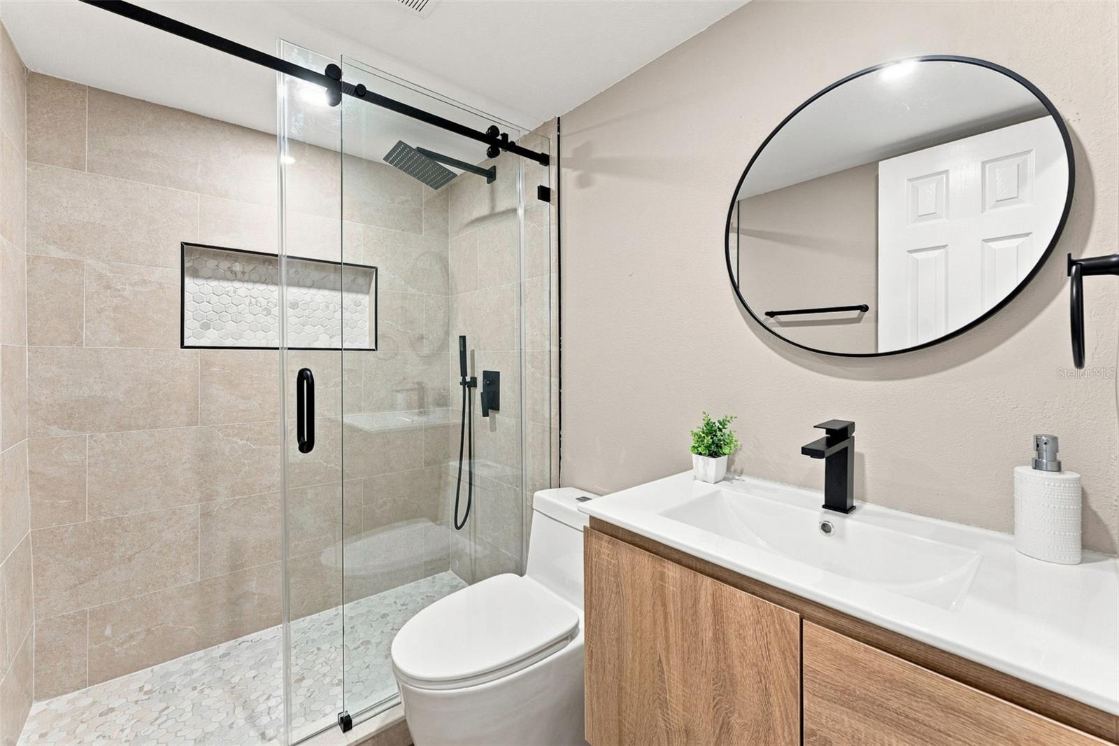 300 N BAY HILLS BLVD — photo 24