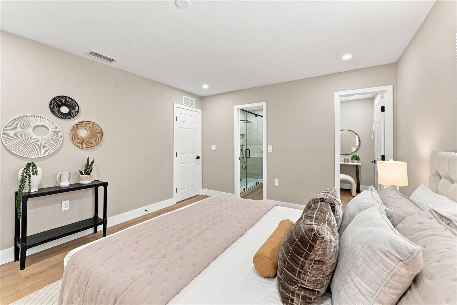 300 N BAY HILLS BLVD — photo 18