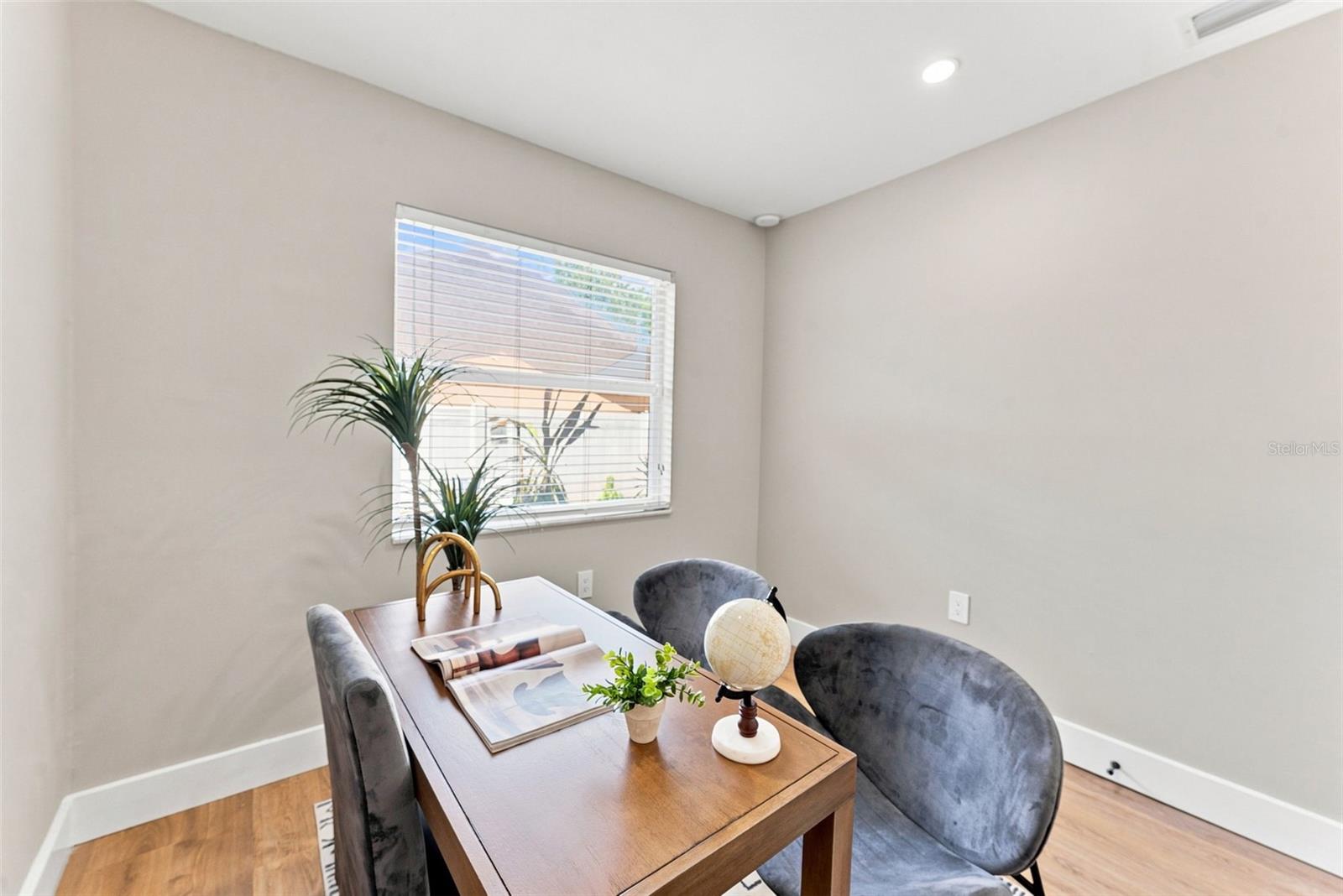 300 N BAY HILLS BLVD — photo 30