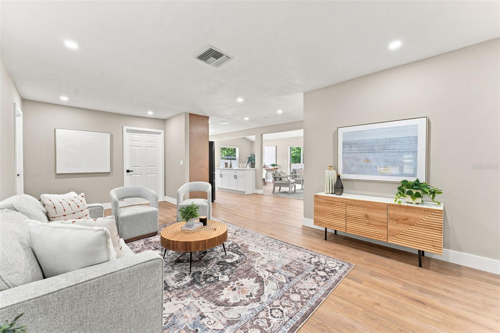300 N BAY HILLS BLVD — photo 5