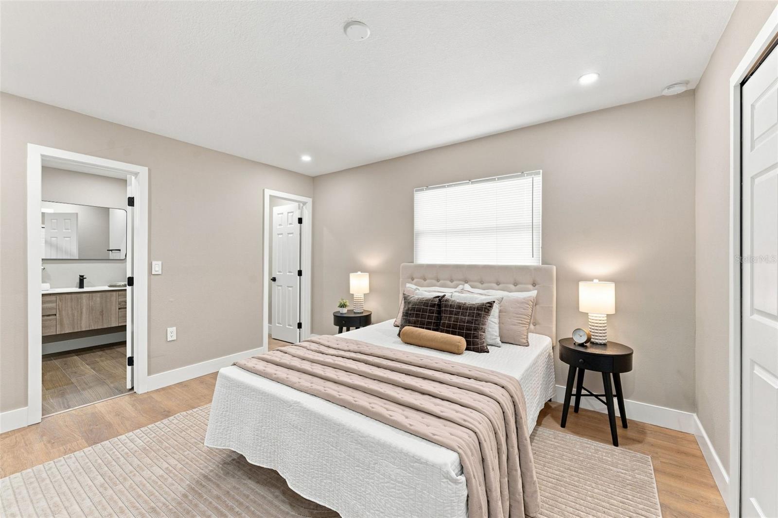 300 N BAY HILLS BLVD — photo 17