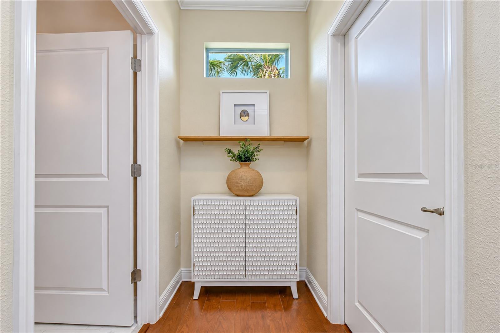 6810 MUNCASTER CT — photo 33