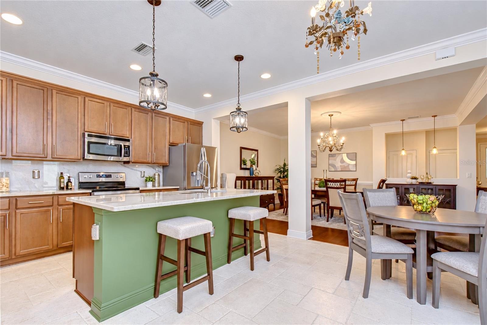 6810 MUNCASTER CT — photo 18