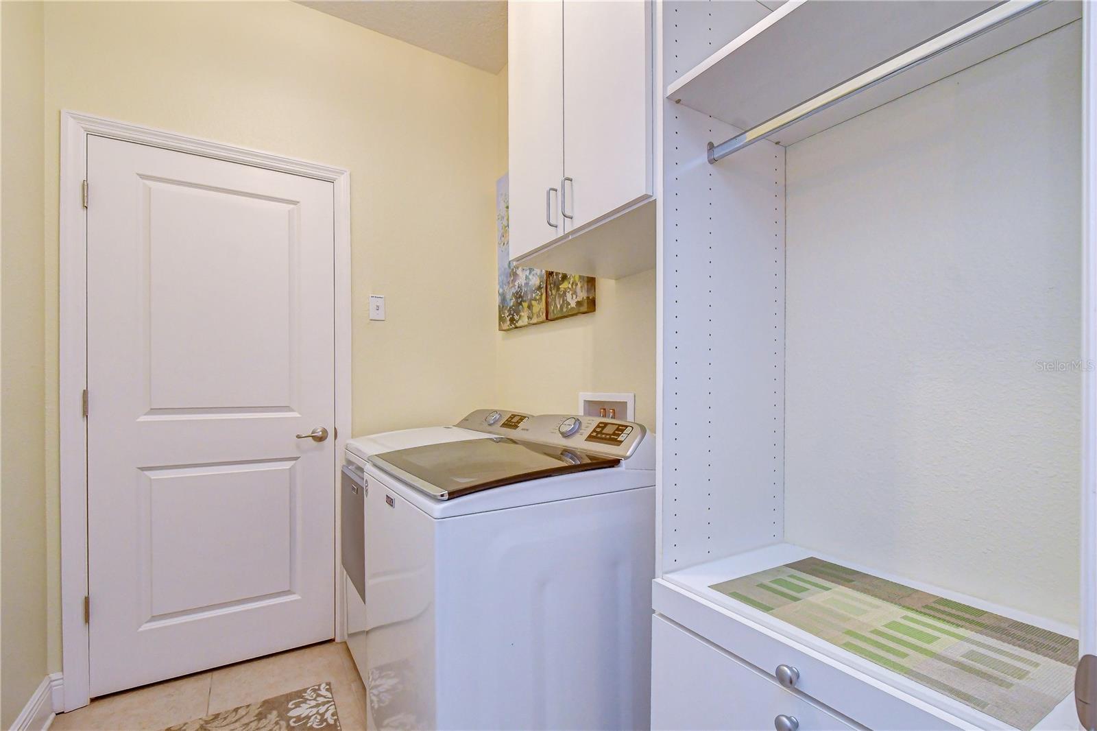 6810 MUNCASTER CT — photo 56