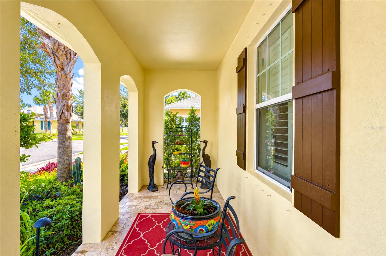 6810 MUNCASTER CT — photo 5
