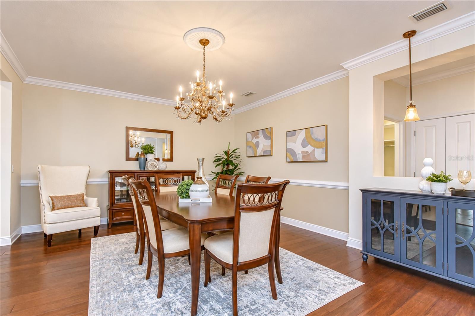 6810 MUNCASTER CT — photo 11
