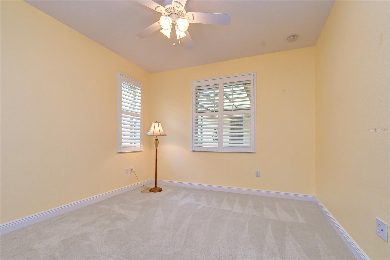 6810 MUNCASTER CT — photo 44