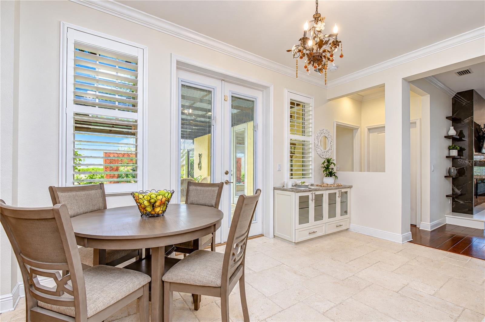 6810 MUNCASTER CT — photo 16