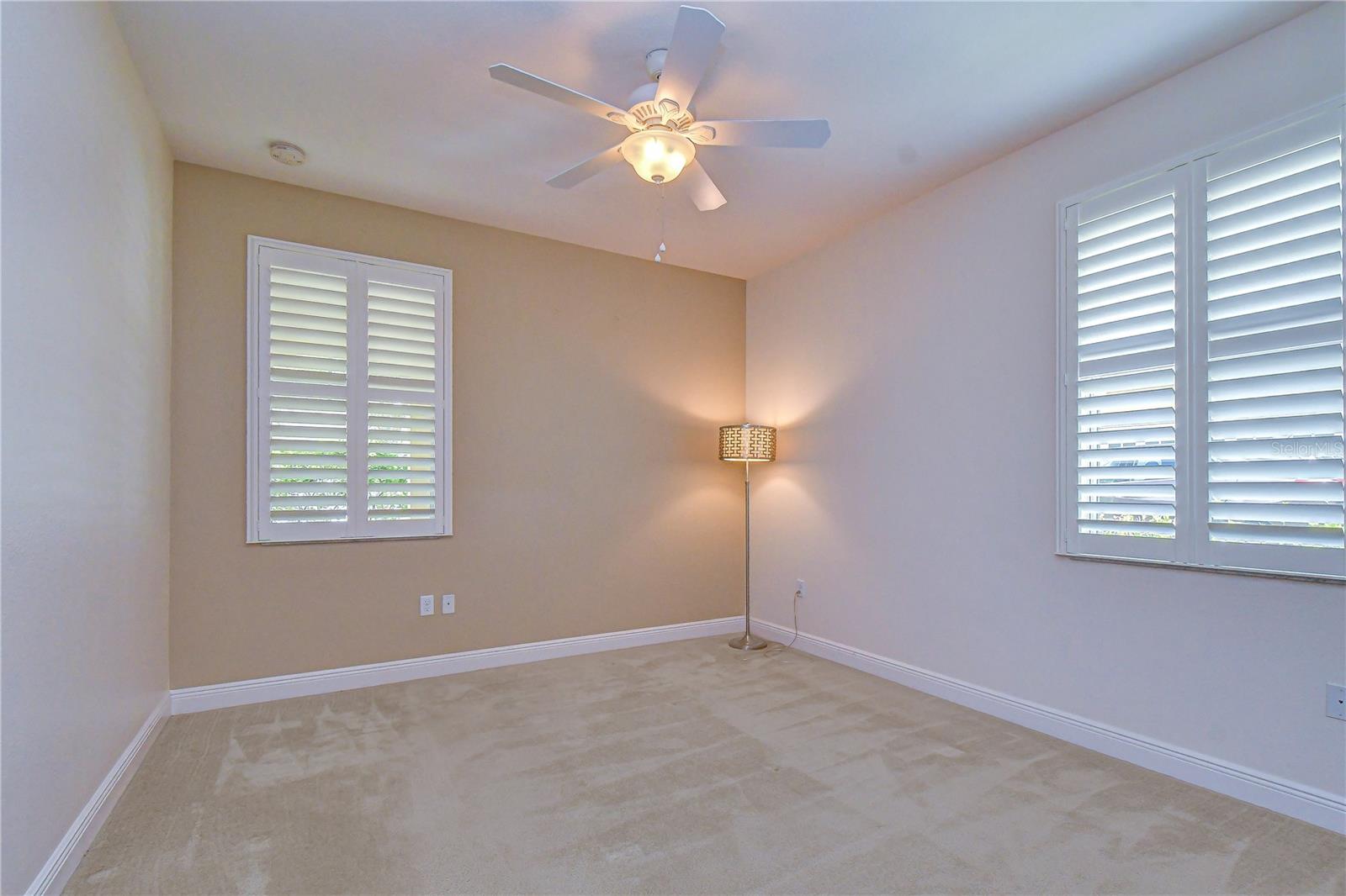 6810 MUNCASTER CT — photo 40