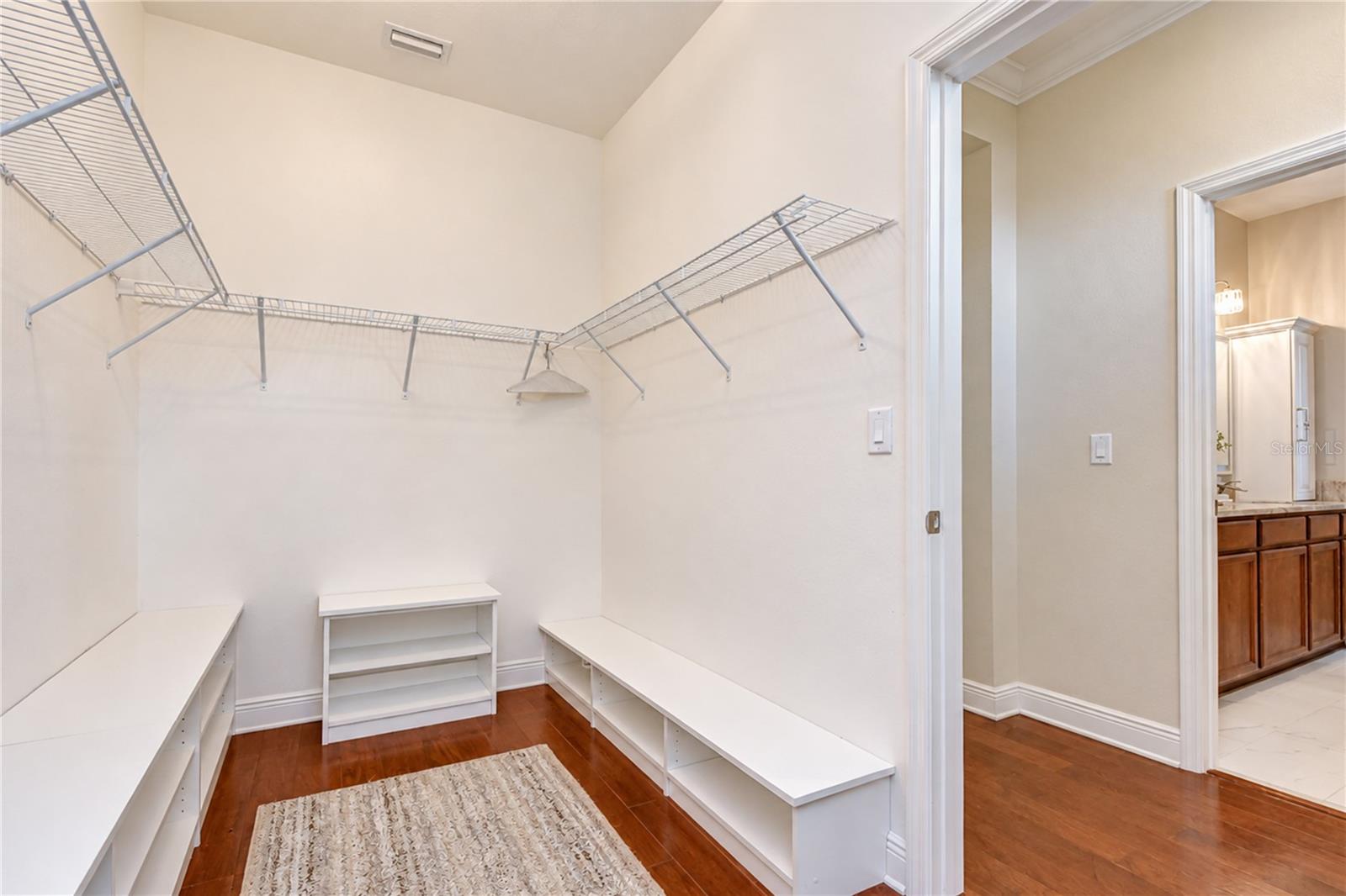 6810 MUNCASTER CT — photo 39