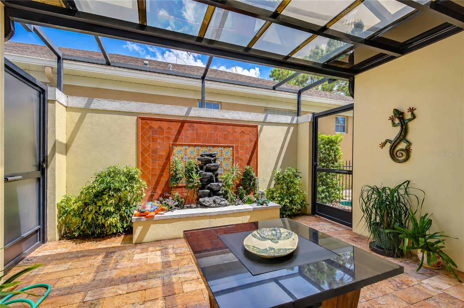 6810 MUNCASTER CT — photo 48