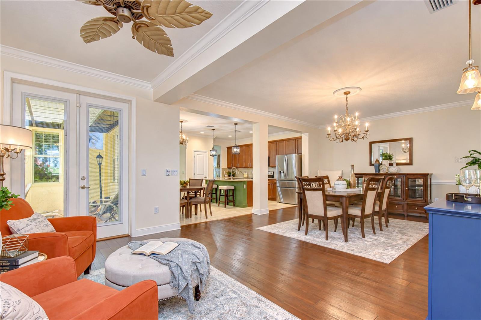 6810 MUNCASTER CT — photo 8
