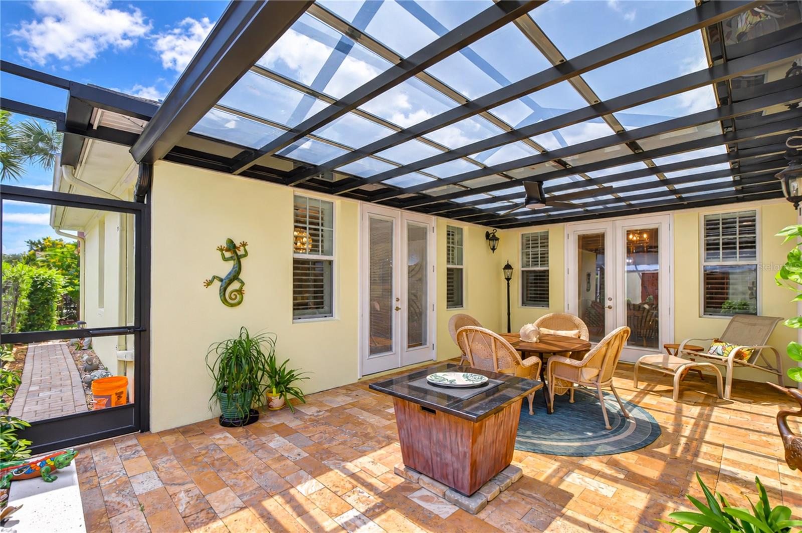 6810 MUNCASTER CT — photo 49