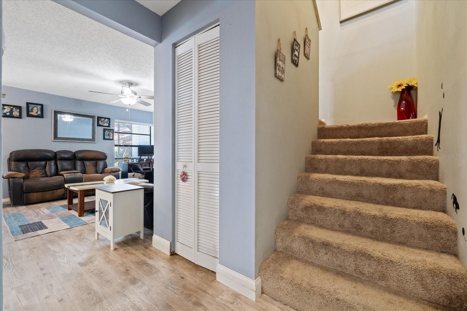 803 FAIRWOOD LN — photo 17