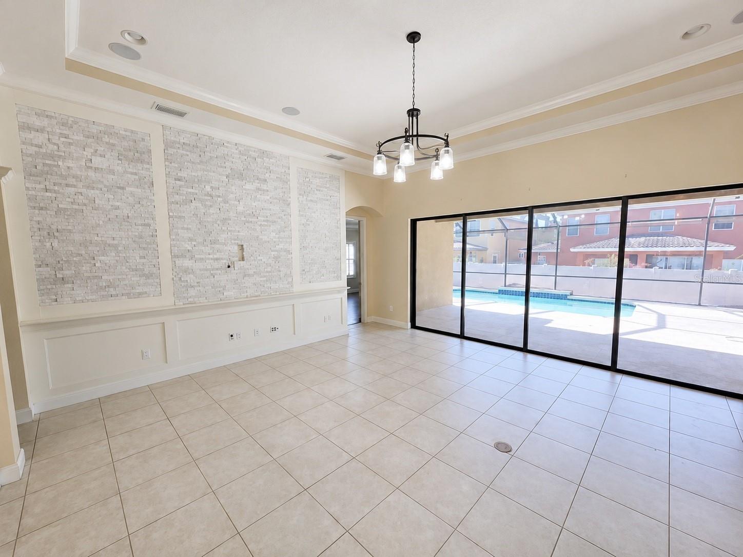 10911 CHARMWOOD DR — photo 5