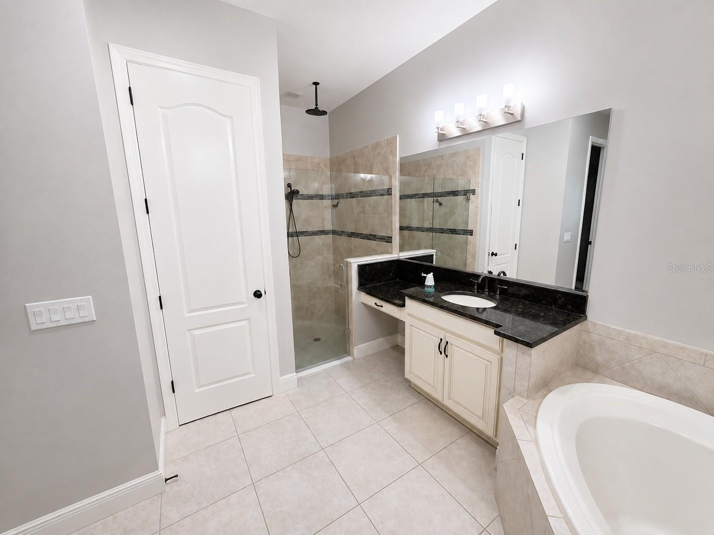 10911 CHARMWOOD DR — photo 9