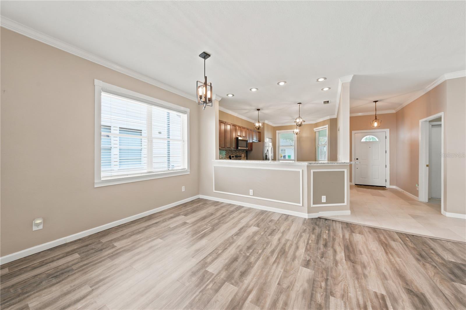 2318 W CHERRY ST — photo 12
