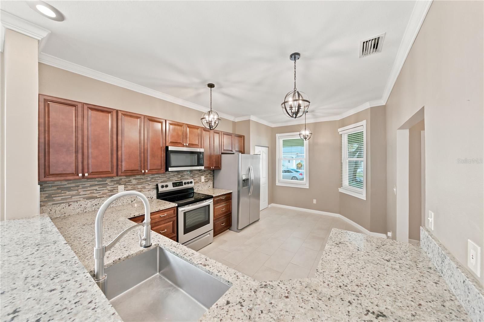 2318 W CHERRY ST — photo 14