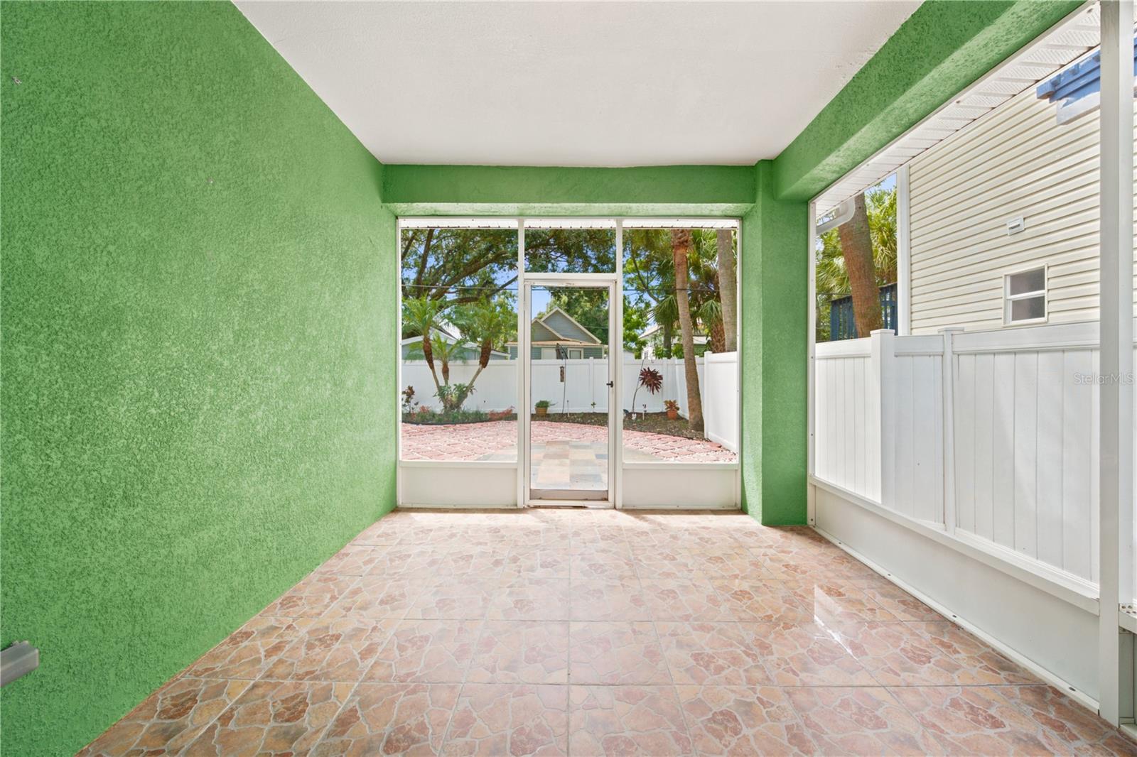 2318 W CHERRY ST — photo 26