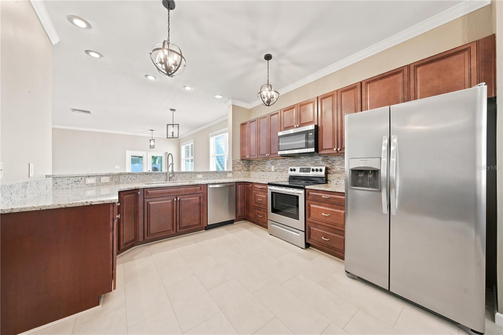 2318 W CHERRY ST — photo 4