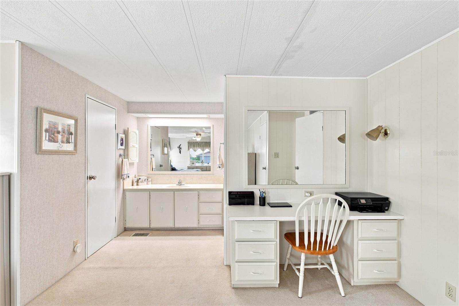106 KING ARTHUR DR — photo 23