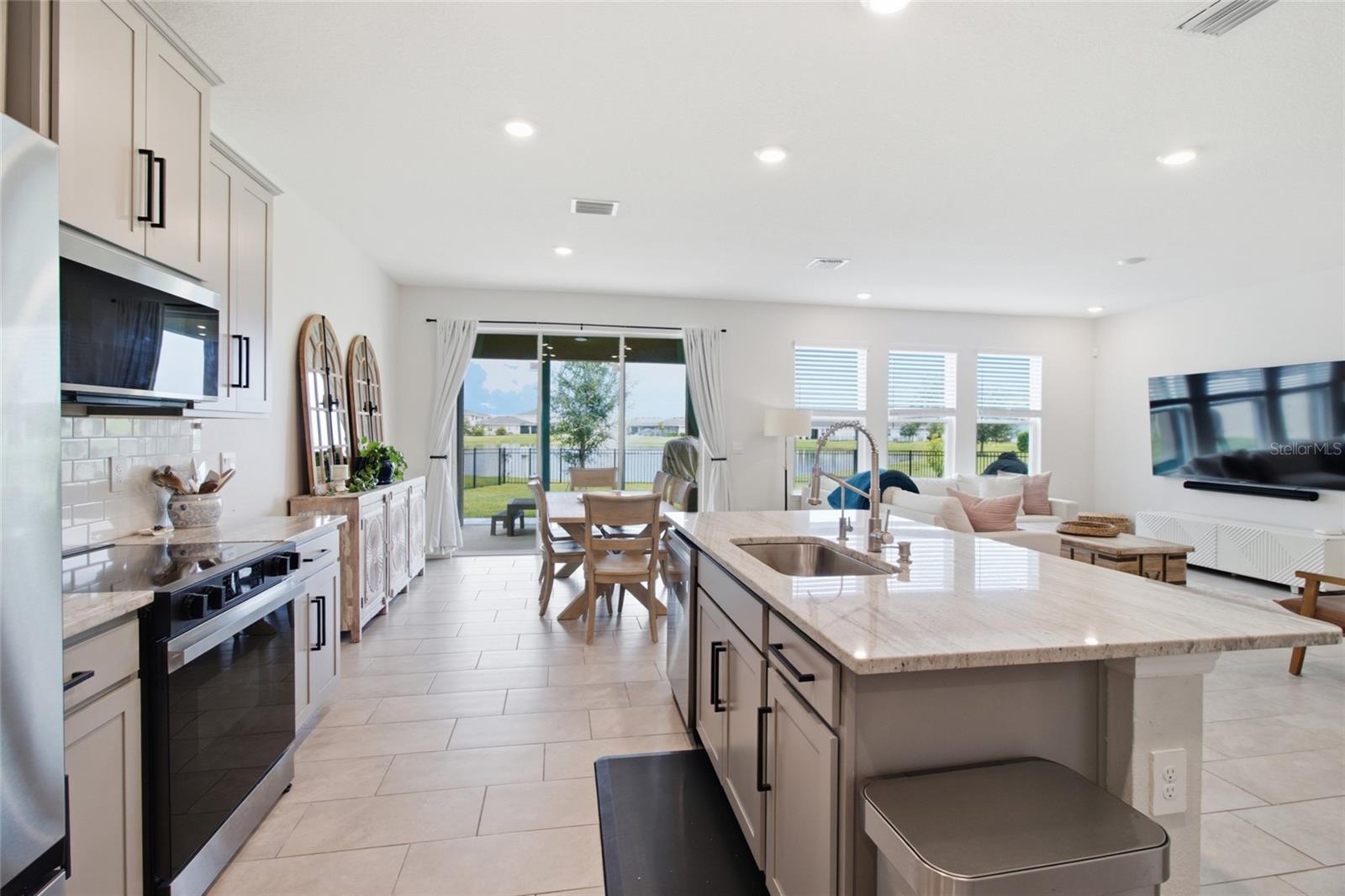 17656 CANTARINA CV — photo 10
